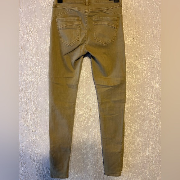 Liverpool women’s jeans size 0 Dull gold color - Picture 4 of 5